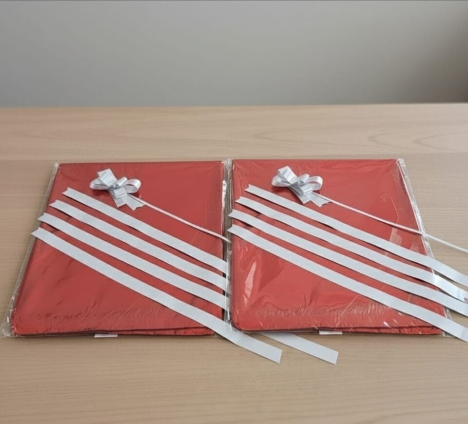 Kırmızı Hediye Paketi + 19x45 Cm Beyaz Çekmeli Fiyonk