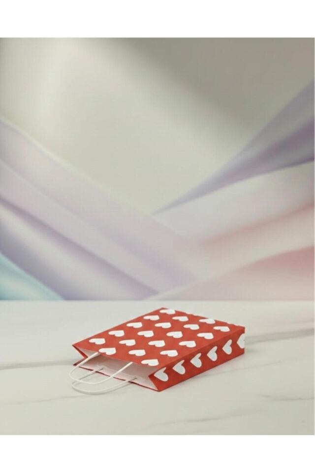 Beyaz Kalp Desenli Kırmızı Kraft Kağıt Çanta