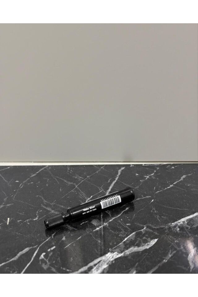 Siyah Renk Permanent Marker Kalemi Siyah